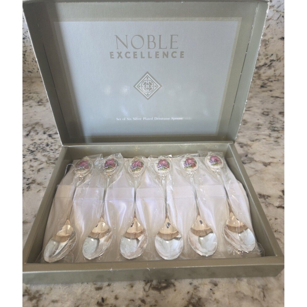 Noble Excellence Set of Silver Plated Demitasse Spoons Pre-owned.